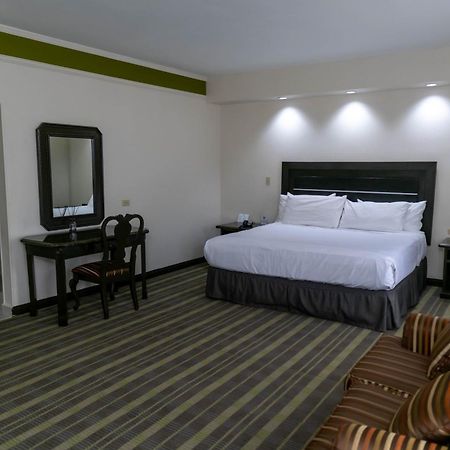 Best Western Hotel Plaza Matamoros Extérieur photo