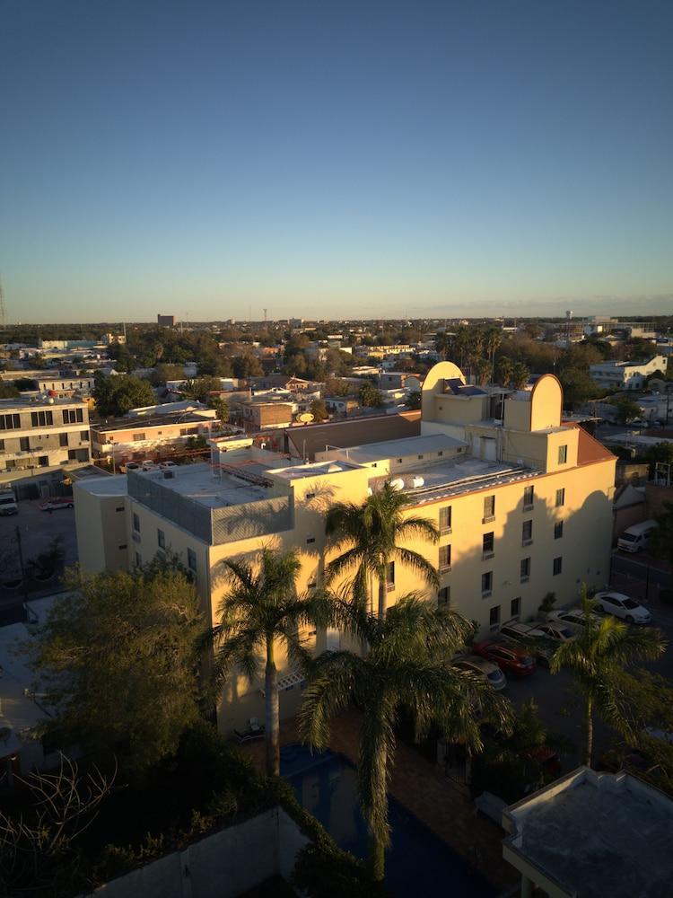 Best Western Hotel Plaza Matamoros Extérieur photo