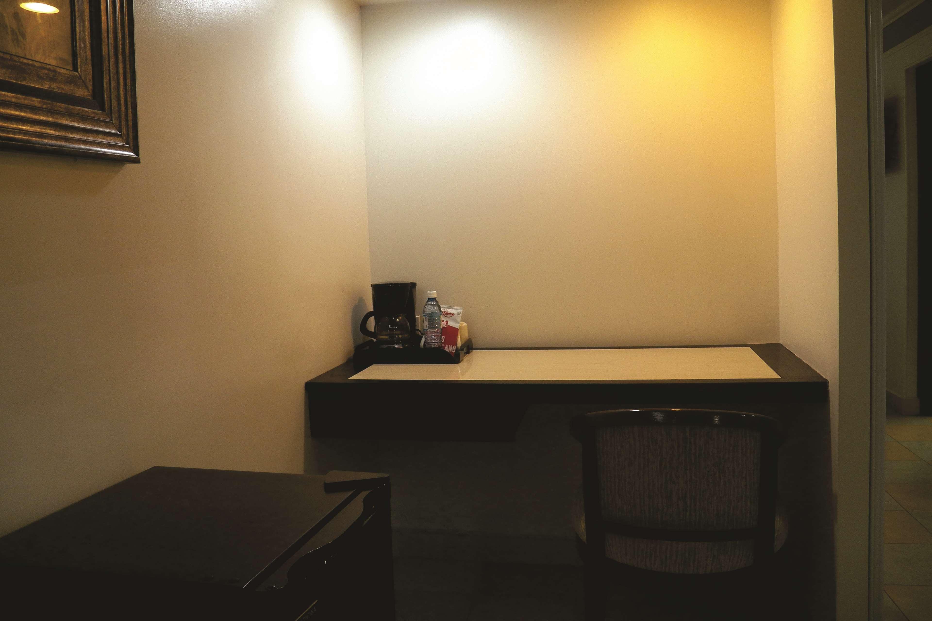 Best Western Hotel Plaza Matamoros Extérieur photo